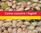 Fagioli borlotti in ammollo, pronti per la cottura. Impara come cuocere i fagioli secchi per un piatto saporito.